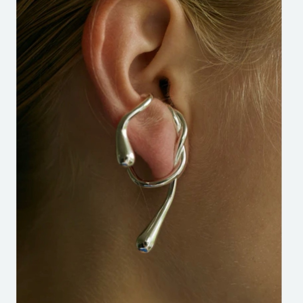 Anne Manns silver EILA single earring